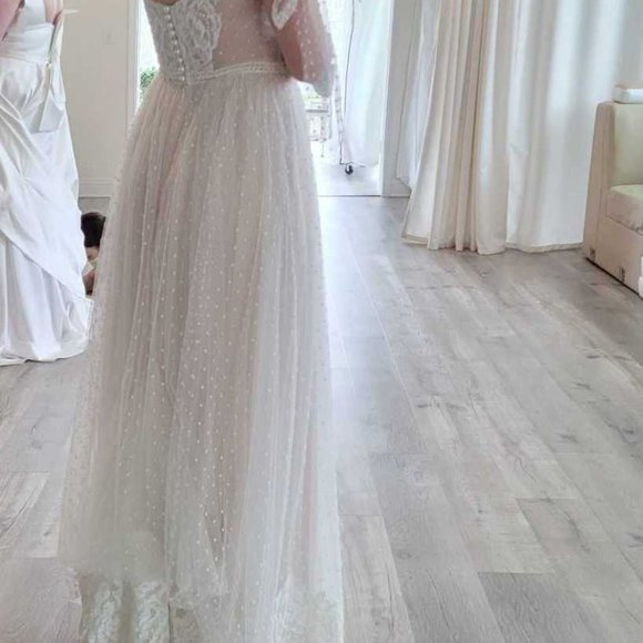 ๐ฐโโ๏ธ Flora Bridal - Dannie Wedding Gown Dress - Picture 4 of 16